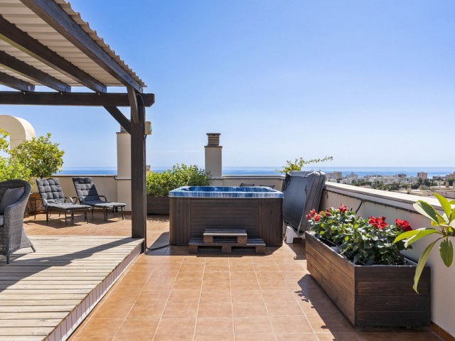 4 Bedrooms Apartment in Benalmadena