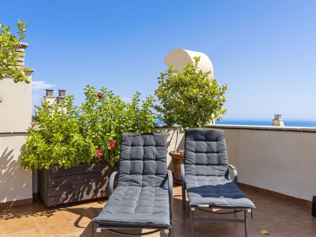 4 Bedrooms Apartment in Benalmadena