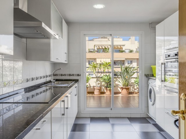 4 Bedrooms Apartment in Benalmadena