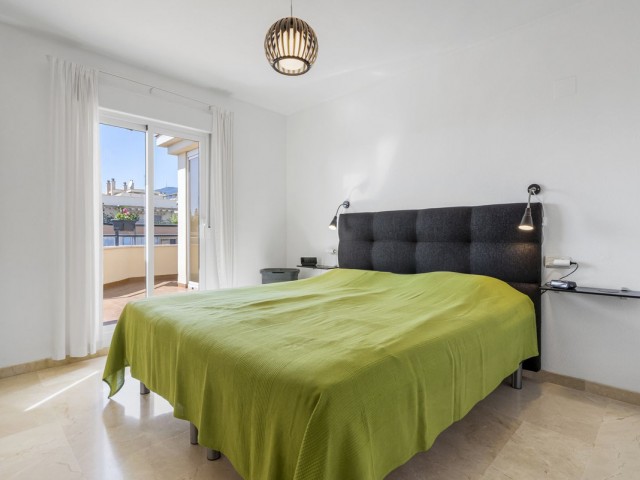 4 Bedrooms Apartment in Benalmadena