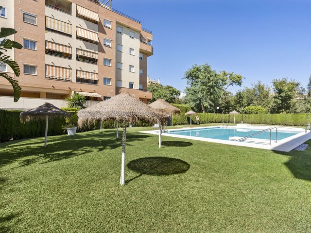 4 Bedrooms Apartment in Benalmadena