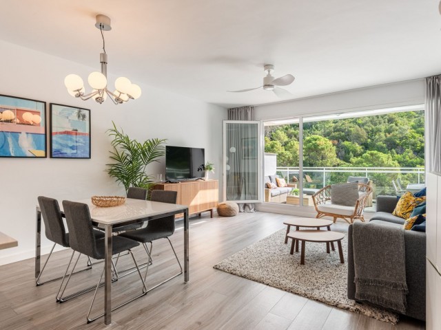 2 Bedrooms Apartment in Benahavís