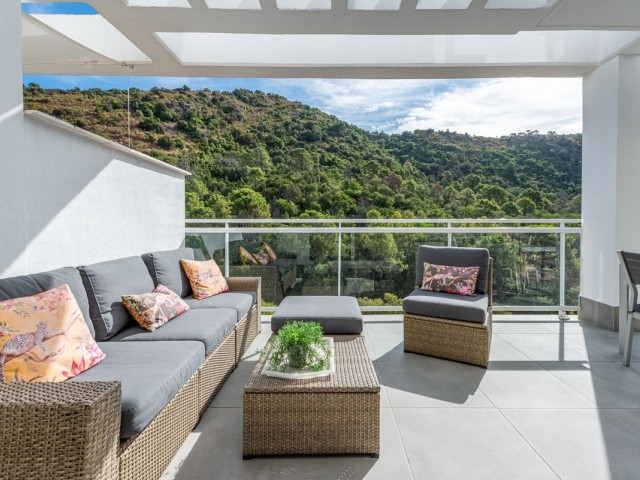 2 Bedrooms Apartment in Benahavís