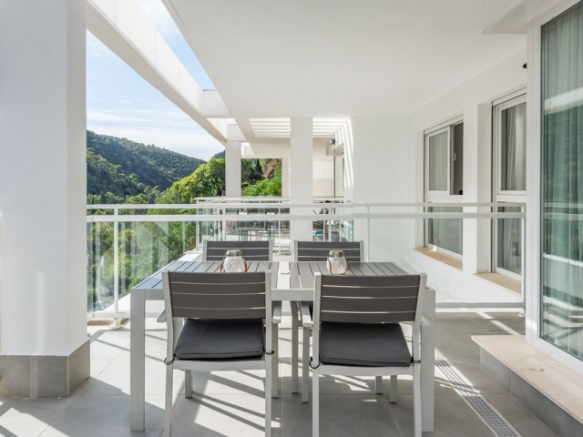 2 Bedrooms Apartment in Benahavís