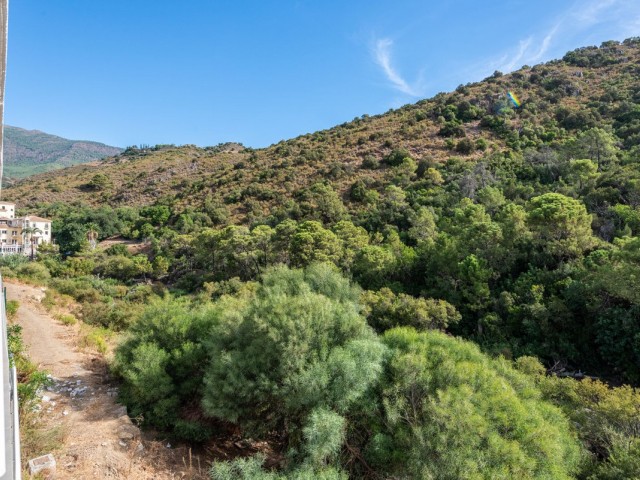 2 Bedrooms Apartment in Benahavís