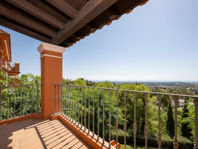 3 Bedrooms Apartment in Benahavís