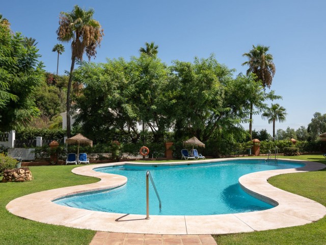 3 Bedrooms Apartment in Benahavís