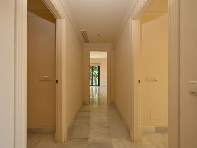 3 Bedrooms Apartment in Benahavís