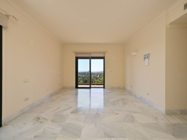 3 Bedrooms Apartment in Benahavís