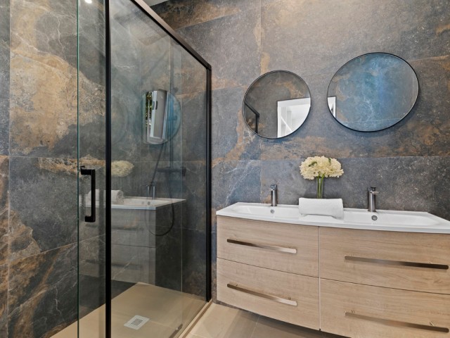 Adosado con 2 Dormitorios  en Mijas