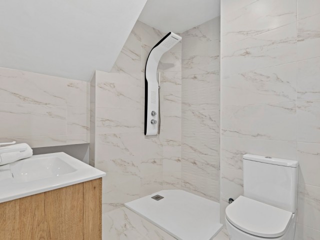 Adosado con 2 Dormitorios  en Mijas