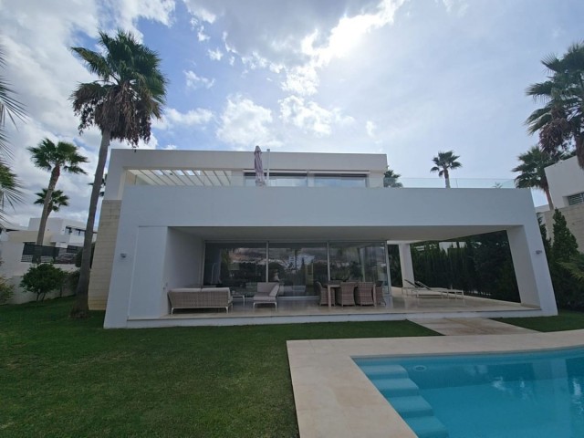 3 Bedrooms Villa in Río Real