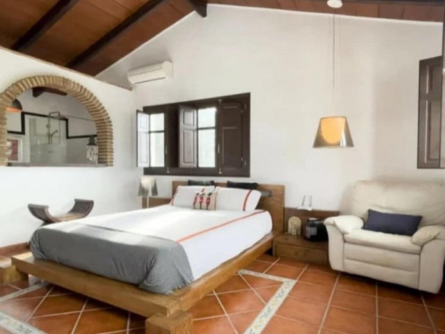 4 Bedrooms Villa in Mijas