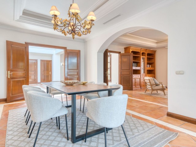 6 Makuuhuoneen Huvila La Zagaleta