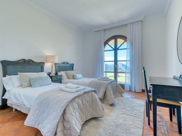 6 Makuuhuoneen Huvila La Zagaleta