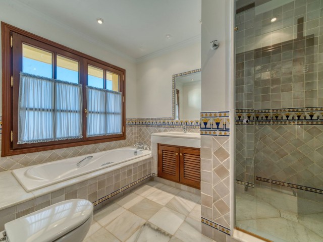 6 Makuuhuoneen Huvila La Zagaleta