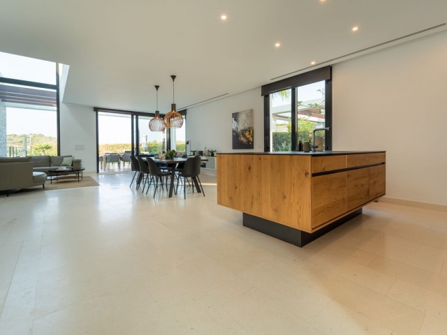 5 Sovrums Villa i Cabopino