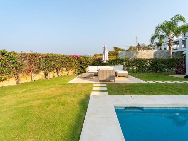 5 Sovrums Villa i Cabopino