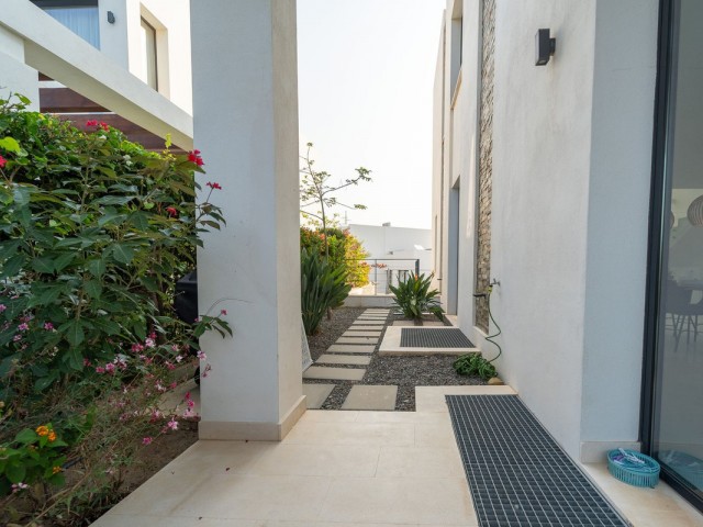 5 Sovrums Villa i Cabopino