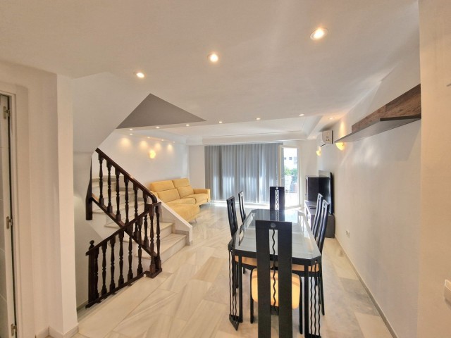 Adosado con 3 Dormitorios  en Mijas