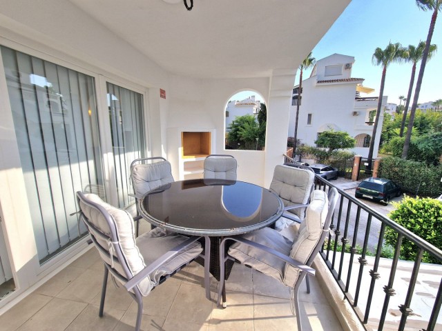 Adosado con 3 Dormitorios  en Mijas