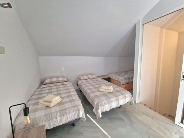 Adosado con 3 Dormitorios  en Mijas