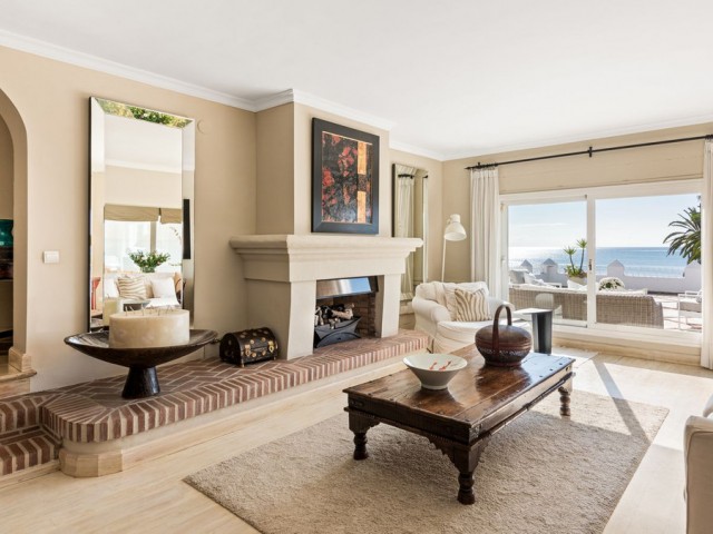 5 Bedrooms Villa in Los Monteros