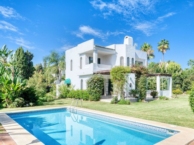 Villa, Nueva Andalucia