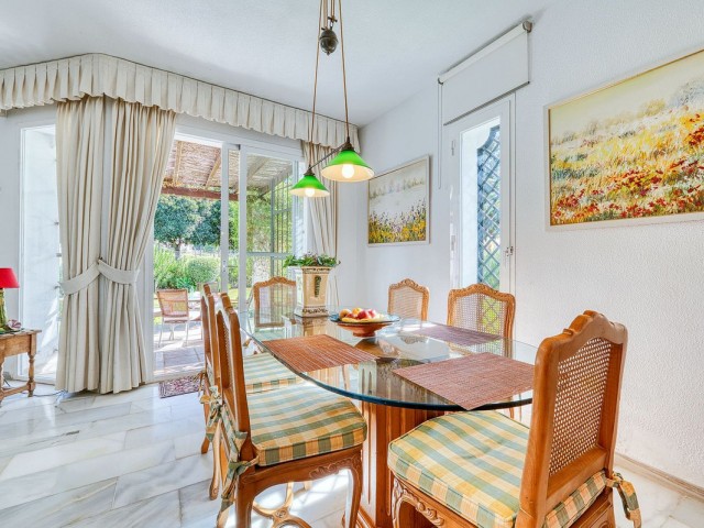 4 Soveroms Villa i Nueva Andalucía