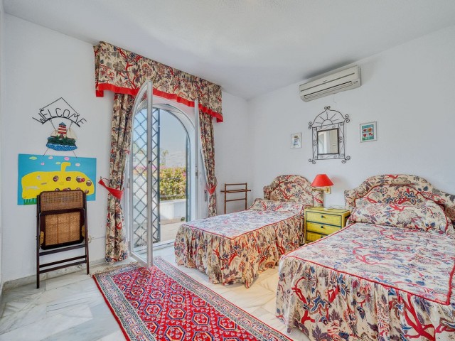 4 Soveroms Villa i Nueva Andalucía