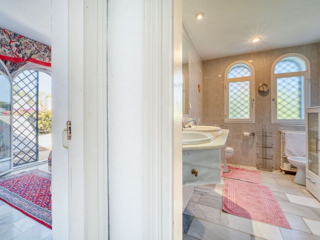 4 Soveroms Villa i Nueva Andalucía