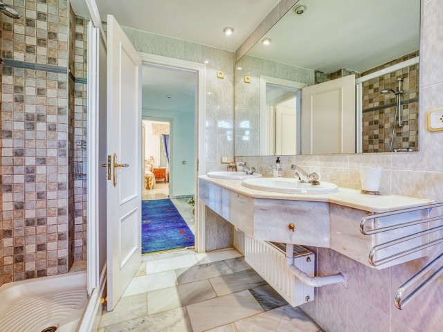 4 Soveroms Villa i Nueva Andalucía