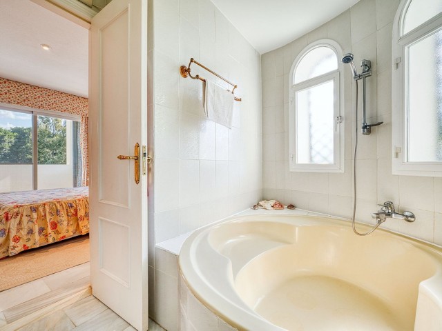 4 Soveroms Villa i Nueva Andalucía