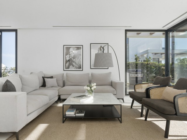 Villa con 5 Dormitorios  en Cabopino