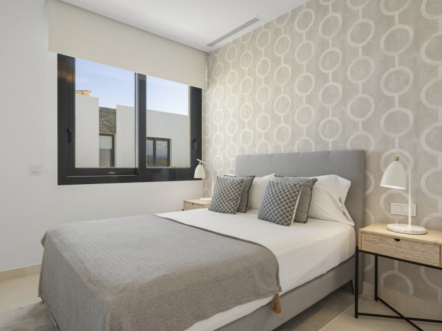 Villa con 5 Dormitorios  en Cabopino