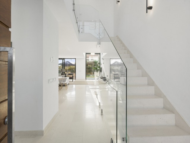 5 Sovrums Villa i Cabopino