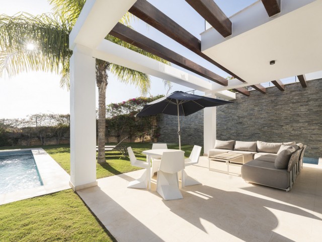 5 Sovrums Villa i Cabopino