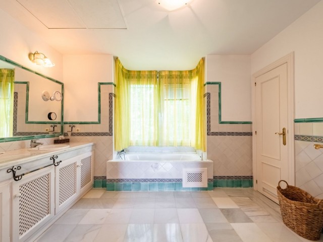 5 Schlafzimmer Villa in Casares Playa