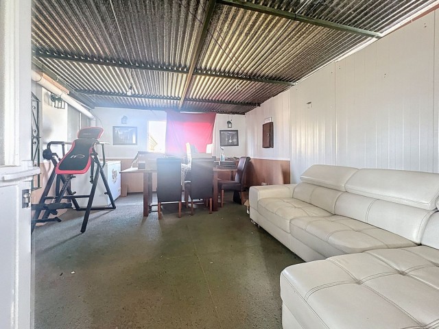 Commercial avec 0 Chambres  à Diana Park