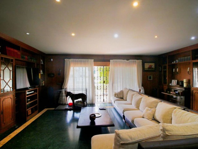 6 Bedrooms Villa in Benalmadena