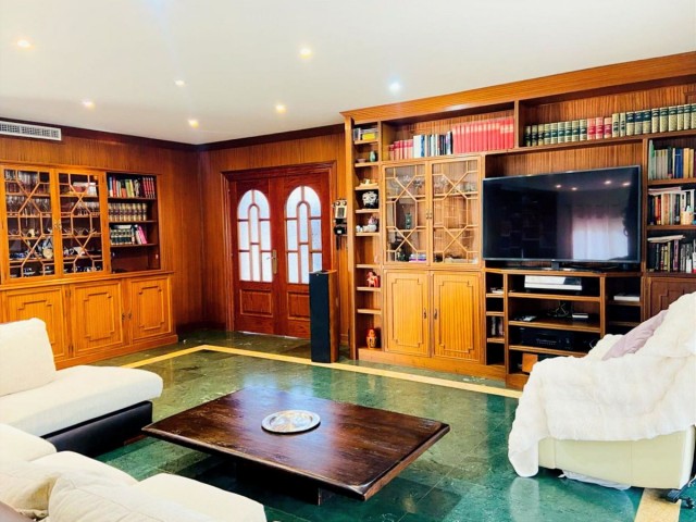 6 Schlafzimmer Villa in Benalmadena