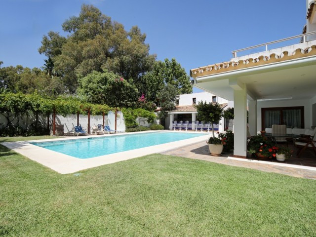 5 Bedrooms Villa in Costalita