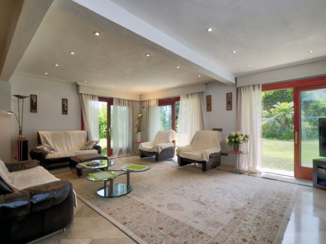 5 Bedrooms Villa in Costalita