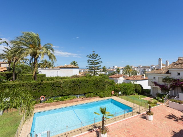 3 Bedrooms Townhouse in Nueva Andalucía