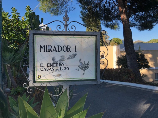 3 Soveroms Leilighet i Benahavís