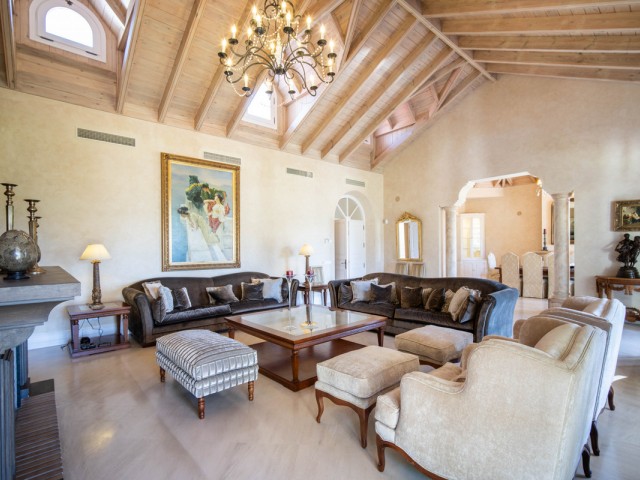 5 Bedrooms Villa in The Golden Mile