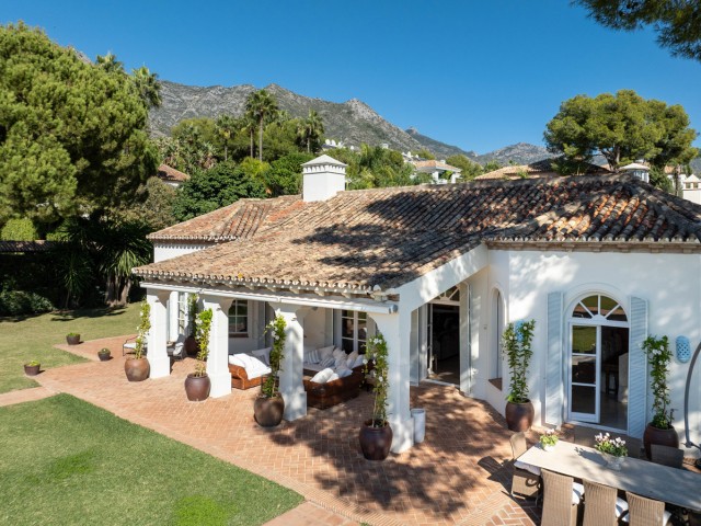 5 Bedrooms Villa in The Golden Mile