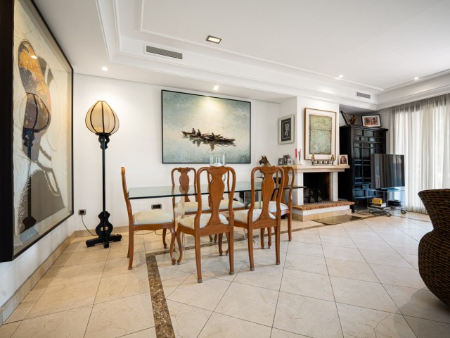 5 Slaapkamer Rijtjeshuis in Marbella