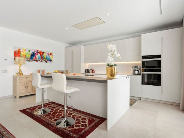 5 Bedrooms Villa in Nueva Andalucía