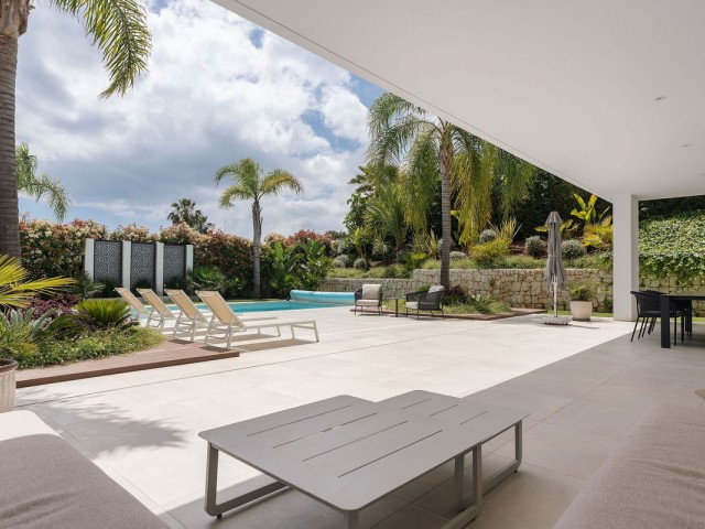 5 Bedrooms Villa in Nueva Andalucía